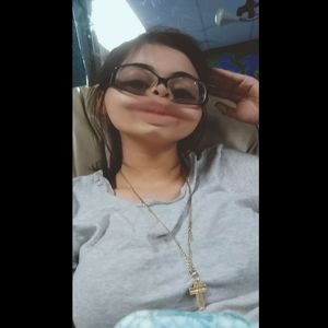 Meet your Posher, Briana